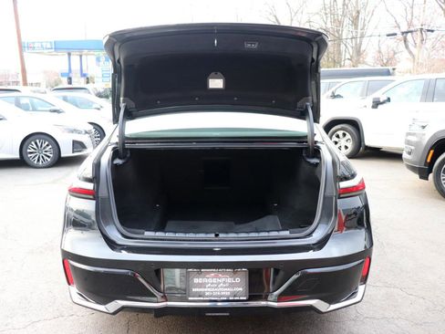 Used 2024 BMW 740i xDrive image 71