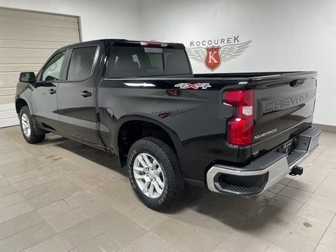 Used 2023 Chevrolet Silverado 1500 LT w/ Convenience Package II image 4