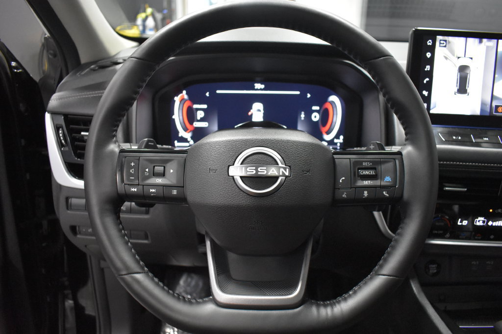 Used 2025 Nissan Rogue SL w/ Tech Package AWD/4WD image 31