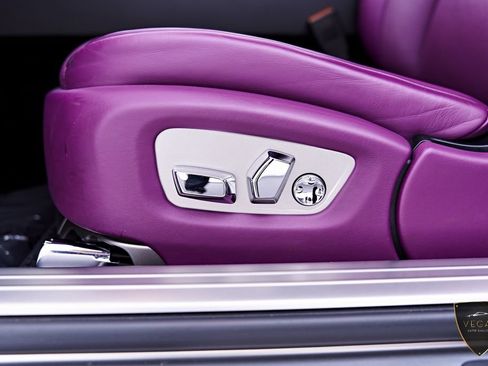 Used 2017 Rolls-Royce Wraith RWD image 46
