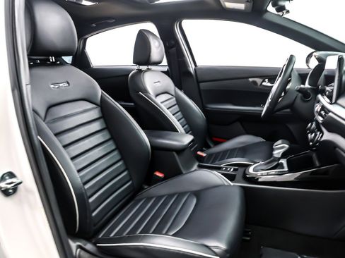 Used 2023 Kia Forte GT-Line w/ GT-Line Premium Package image 8