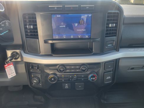 Used 2023 Ford F350 XLT AWD/4WD image 28
