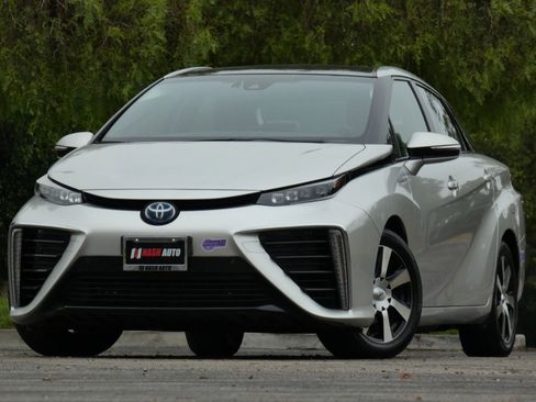 Used 2019 Toyota Mirai image 2