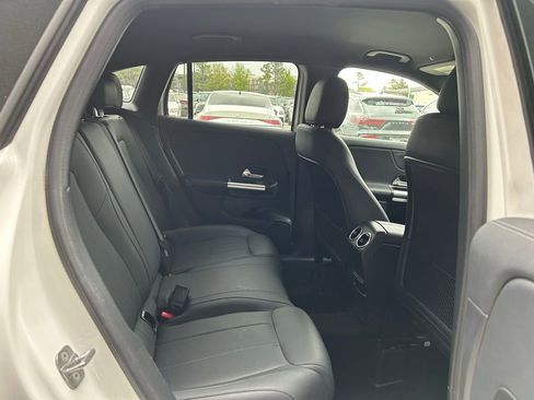 Used 2025 Mercedes-Benz GLA 250 4MATIC image 20