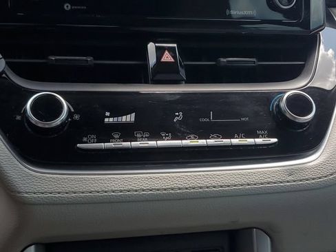 Used 2022 Toyota Corolla Cross L FWD image 28