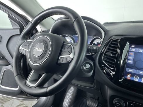 Used 2021 Jeep Compass Limited image 28