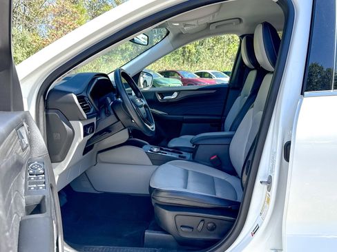 Certified 2023 Ford Escape Platinum image 19
