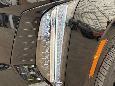 New 2025 Cadillac Escalade ESV Sport Platinum image 14