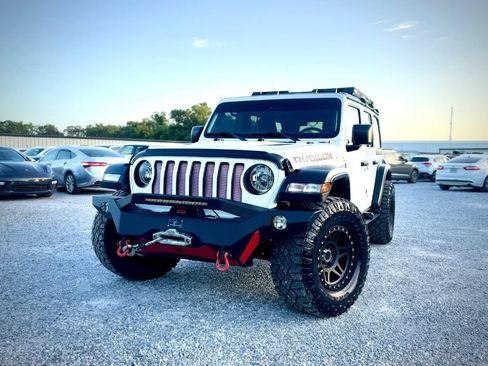 Used 2018 Jeep Wrangler Unlimited Rubicon AWD/4WD image 1