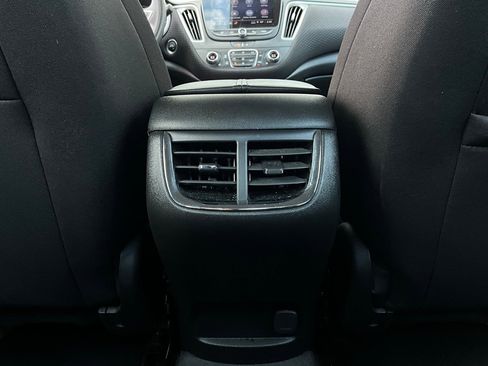 Used 2024 Chevrolet Malibu LT image 13