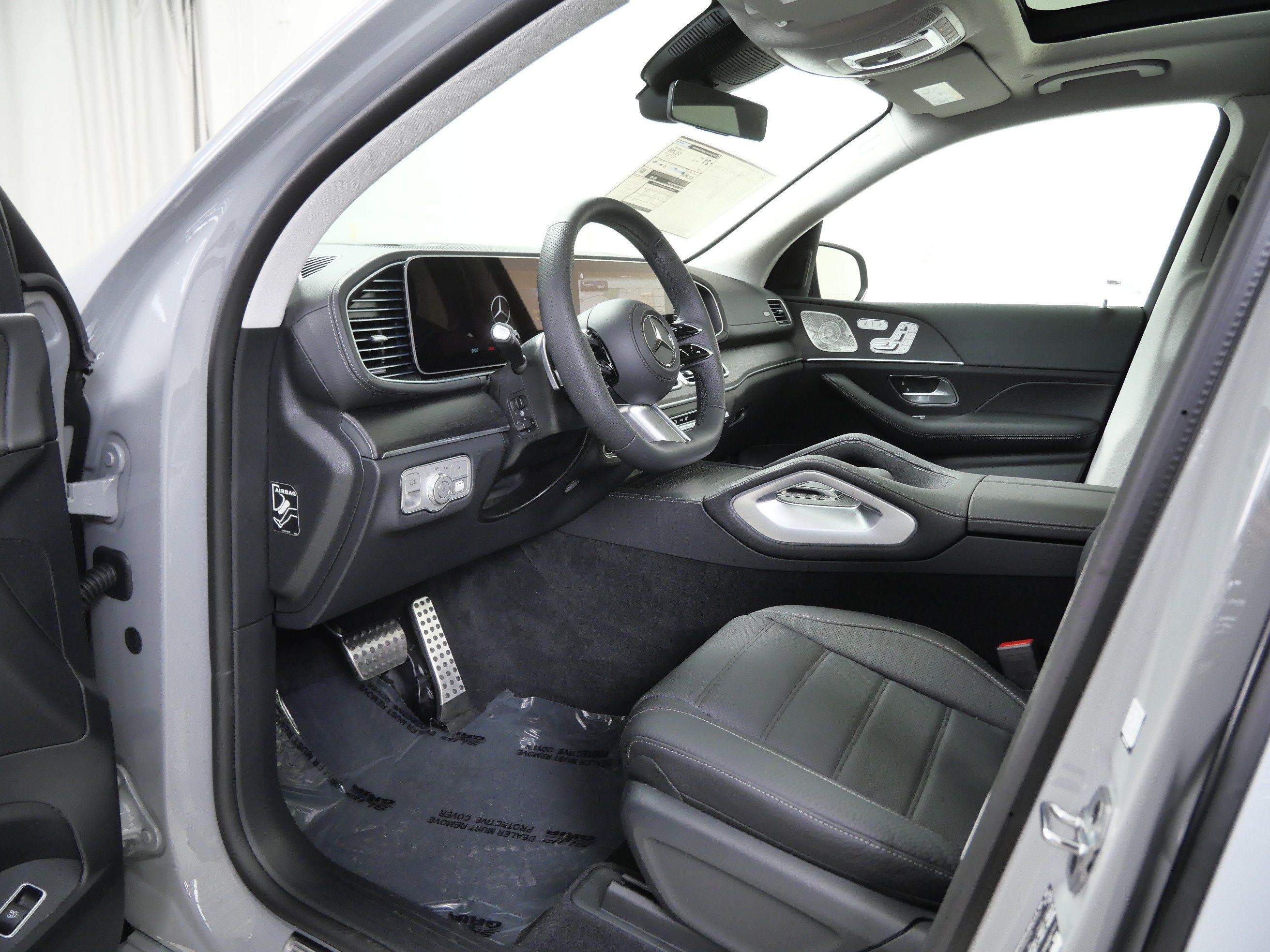 New 2026 Mercedes-Benz GLS 450 4MATIC image 7