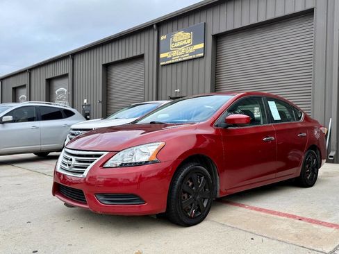Used 2015 Nissan Sentra SV image 2