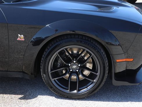 Used 2021 Dodge Challenger R/T Scat Pack RWD image 9