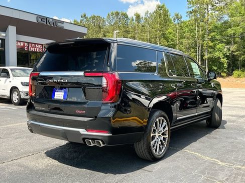 New 2026 GMC Yukon XL Denali w/ Denali Reserve Package AWD/4WD image 7