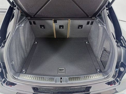 New 2026 Porsche Macan AWD/4WD image 23