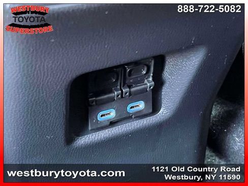 Used 2022 Toyota RAV4 Limited w/ Limited Grade Weather Package AWD/4WD image 17