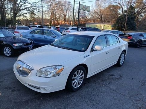 Used 2010 Buick Lucerne CXL image 1