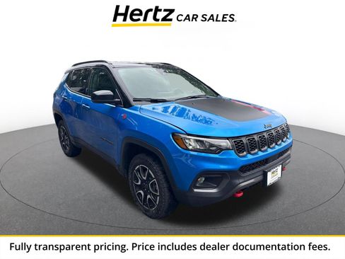 Used 2025 Jeep Compass Trailhawk AWD/4WD image 1
