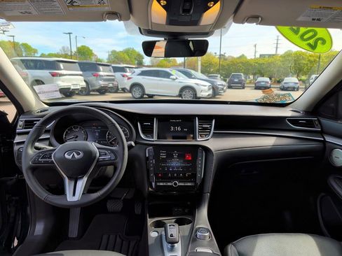 Certified 2025 INFINITI QX50 Luxe AWD/4WD image 11