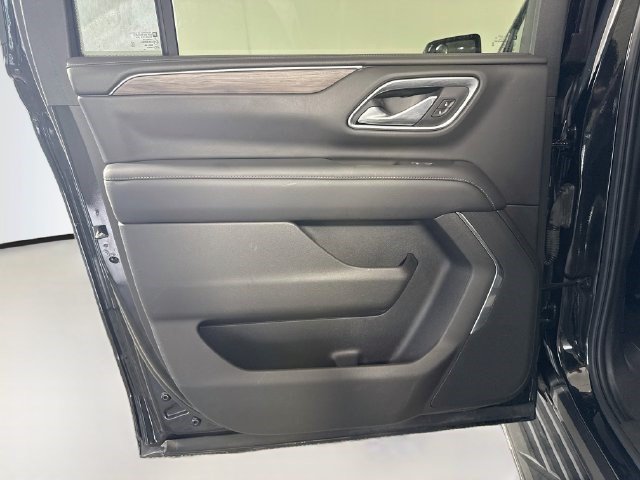 Used 2021 Chevrolet Suburban LS AWD/4WD image 25