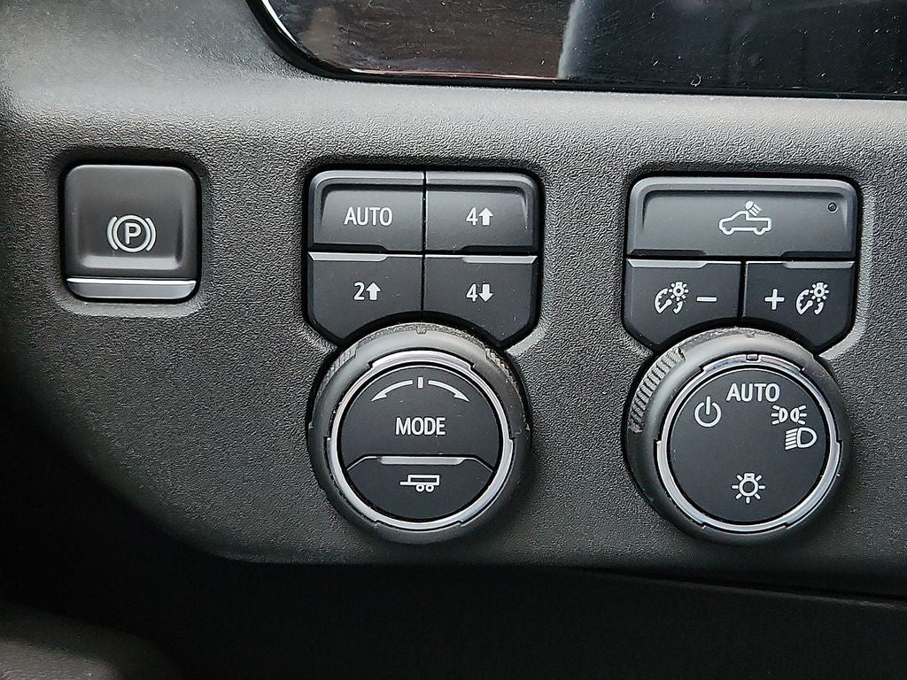 Used 2022 Chevrolet Silverado 1500 LT AWD/4WD image 23