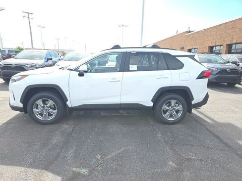New 2025 Toyota RAV4 XLE image 4