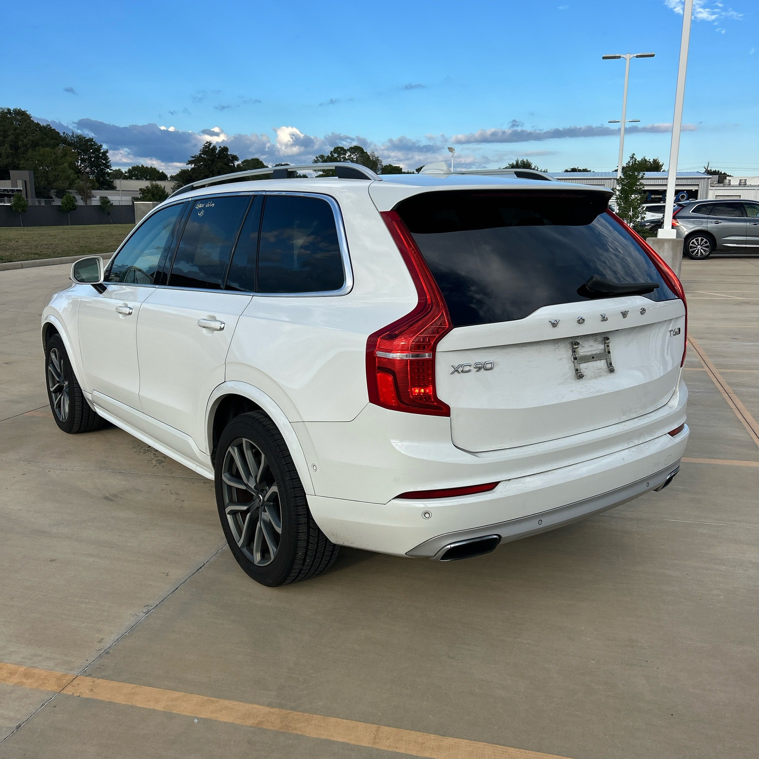 Used 2019 Volvo XC90 T6 Momentum w/ Advanced Package AWD/4WD image 5