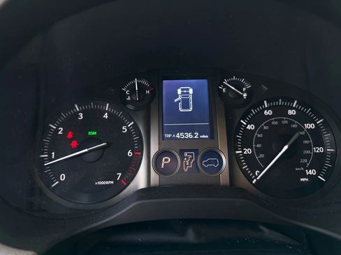 Used 2016 Lexus GX 460 image 11