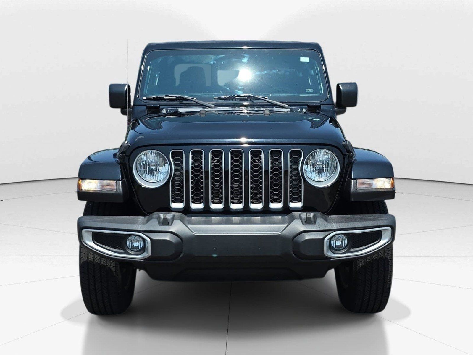 Used 2023 Jeep Gladiator Overland AWD/4WD image 9