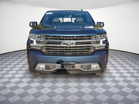 Used 2022 Chevrolet Silverado 1500 High Country w/ Technology Package AWD/4WD image 6