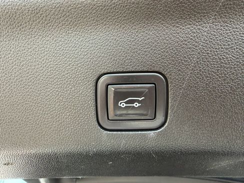 Used 2021 GMC Yukon XL Denali AWD/4WD image 31