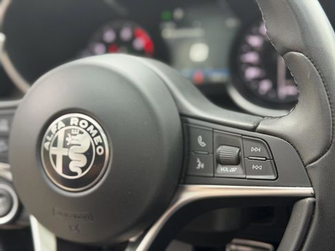 Used 2018 Alfa Romeo Stelvio Ti Sport AWD/4WD image 23