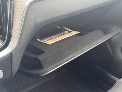 Used 2024 Volvo S60 B5 Plus image 27