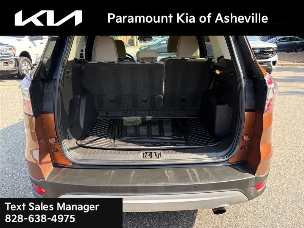 Used 2017 Ford Escape SE w/ Equipment Group 201A AWD/4WD image 28