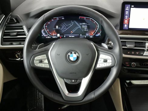Used 2025 BMW X4 xDrive30i image 41
