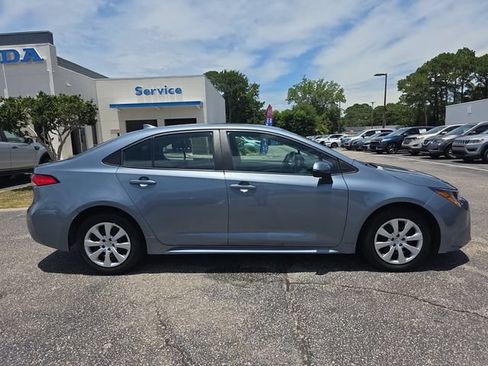Used 2024 Toyota Corolla LE FWD image 3