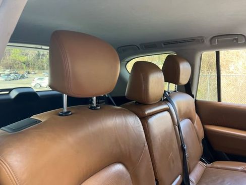 Used 2017 Nissan Armada Platinum image 30