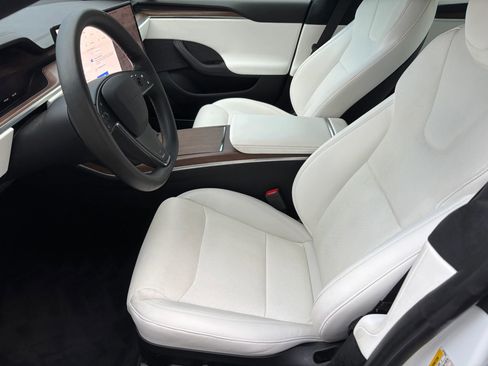 Used 2022 Tesla Model S Standard Range image 11