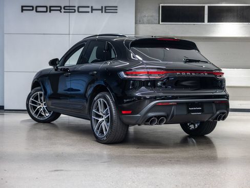 Certified 2026 Porsche Macan AWD/4WD image 3