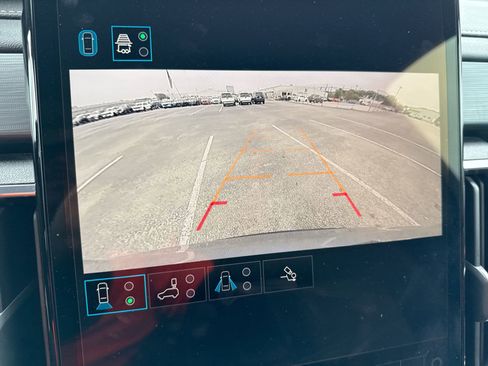 Used 2025 GMC Acadia Elevation image 23