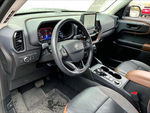 Used 2022 Ford Bronco Sport Outer Banks w/ Tech Package image 13