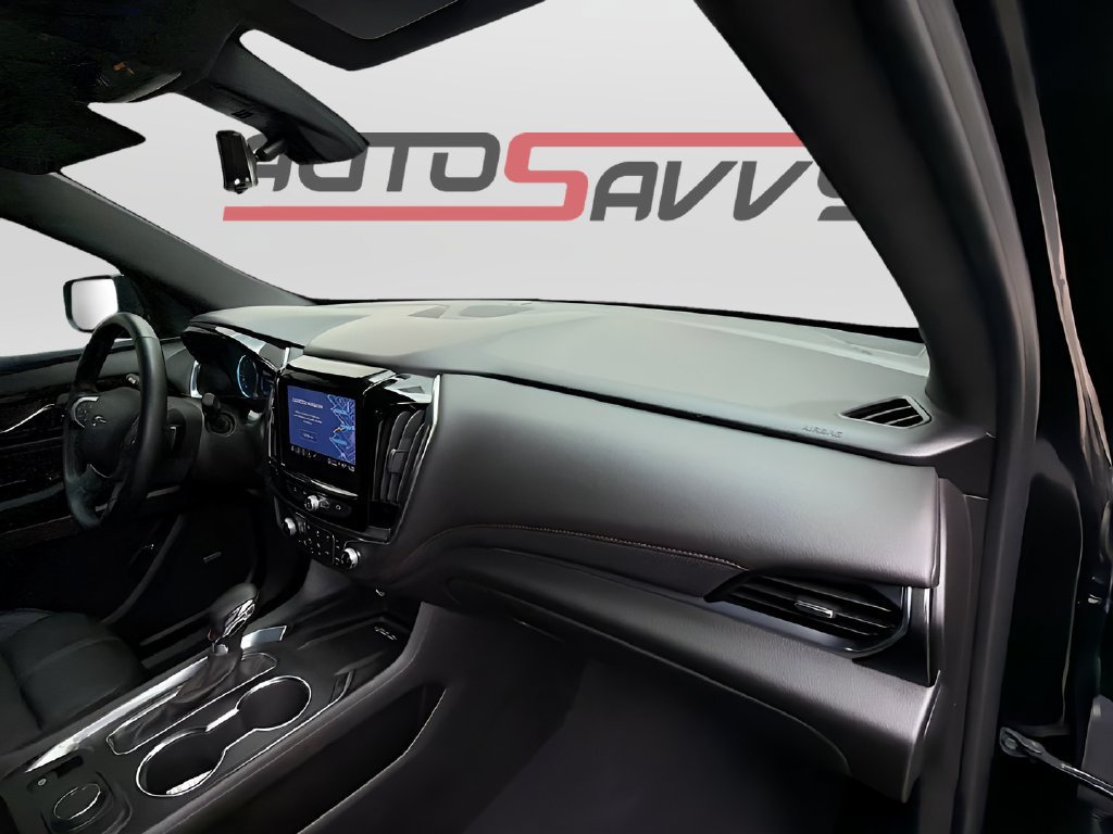 Used 2023 Chevrolet Traverse RS FWD image 31