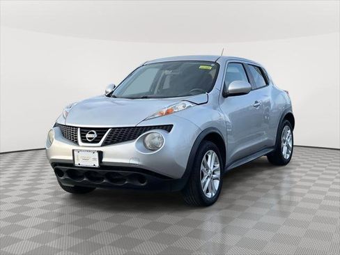 Used 2013 Nissan Juke SV image 3