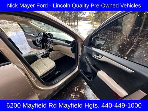 Used 2020 Ford Escape SE image 22