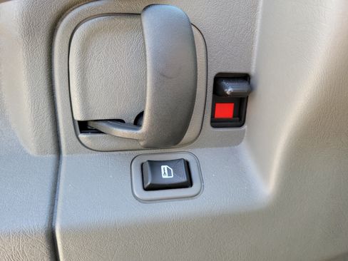 Used 2025 Chevrolet Express 2500 w/ Driver Convenience Package RWD image 26