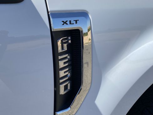 Used 2022 Ford F250 XLT w/ XLT Value Package AWD/4WD image 11