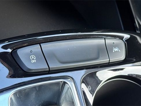 Used 2025 Chevrolet Trax ACTIV w/ Driver Confidence Package image 31