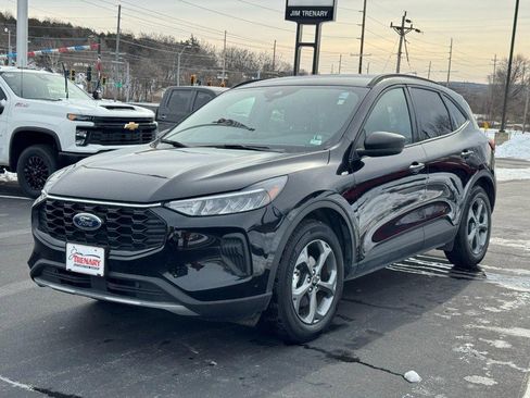 Used 2025 Ford Escape ST-Line image 8