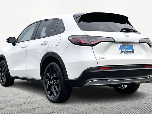 Used 2023 Honda HR-V Sport image 5