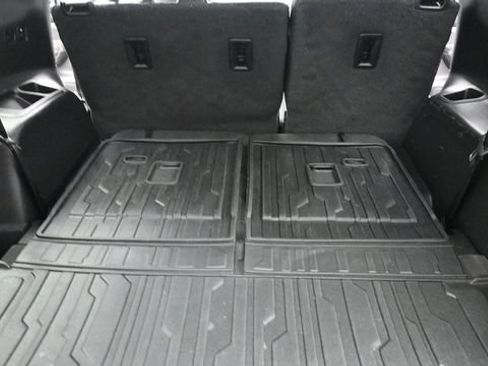 Used 2018 GMC Acadia SLT FWD image 29